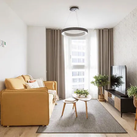 One Bed On 14 Floor Urban Sky By P&o Malaga